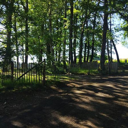 ホテル Complexe Touristique La Montagne Limousine Chamberet エクステリア 写真